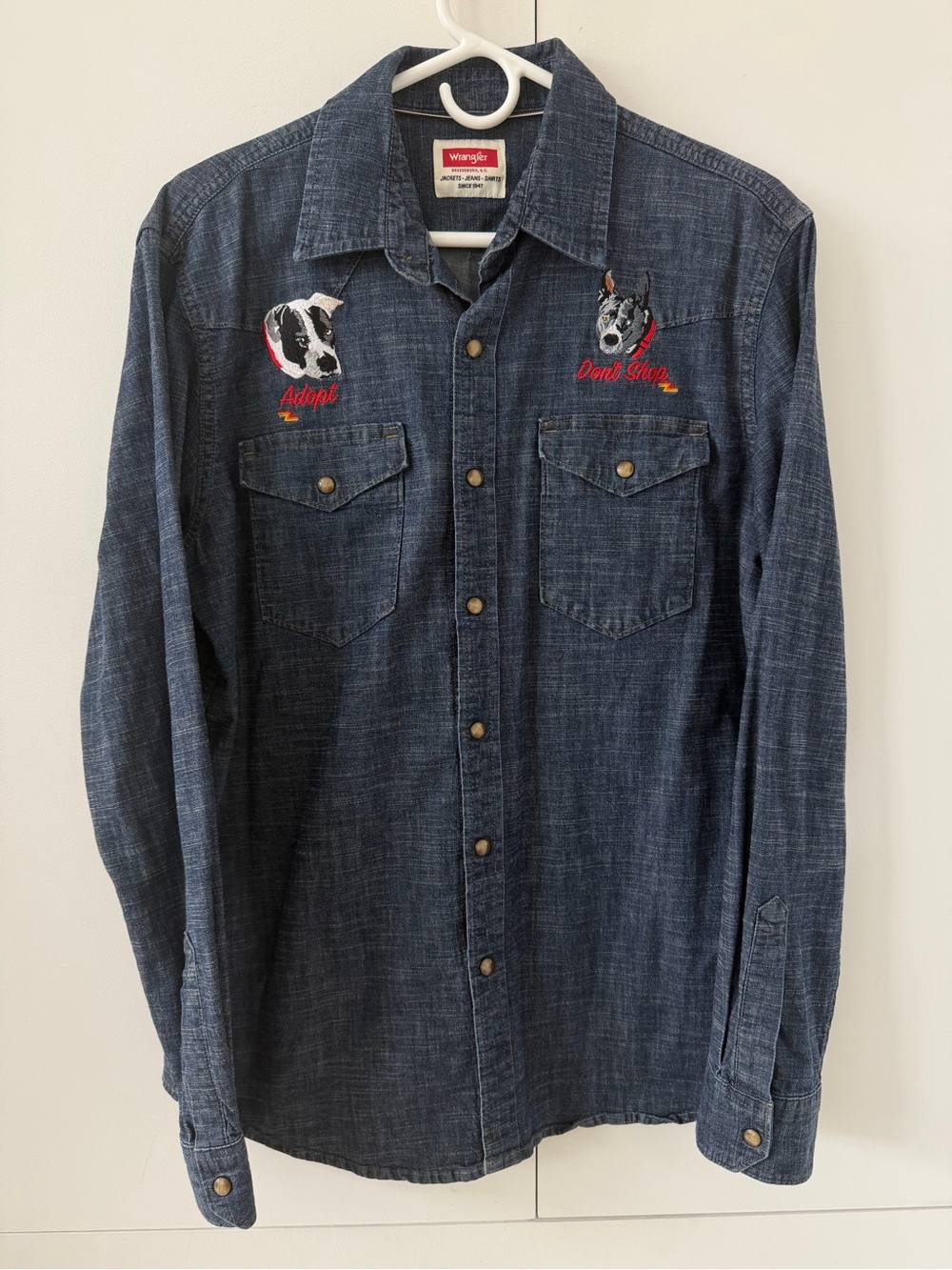 Vintage Wrangler shirt with Dogs embroidery
